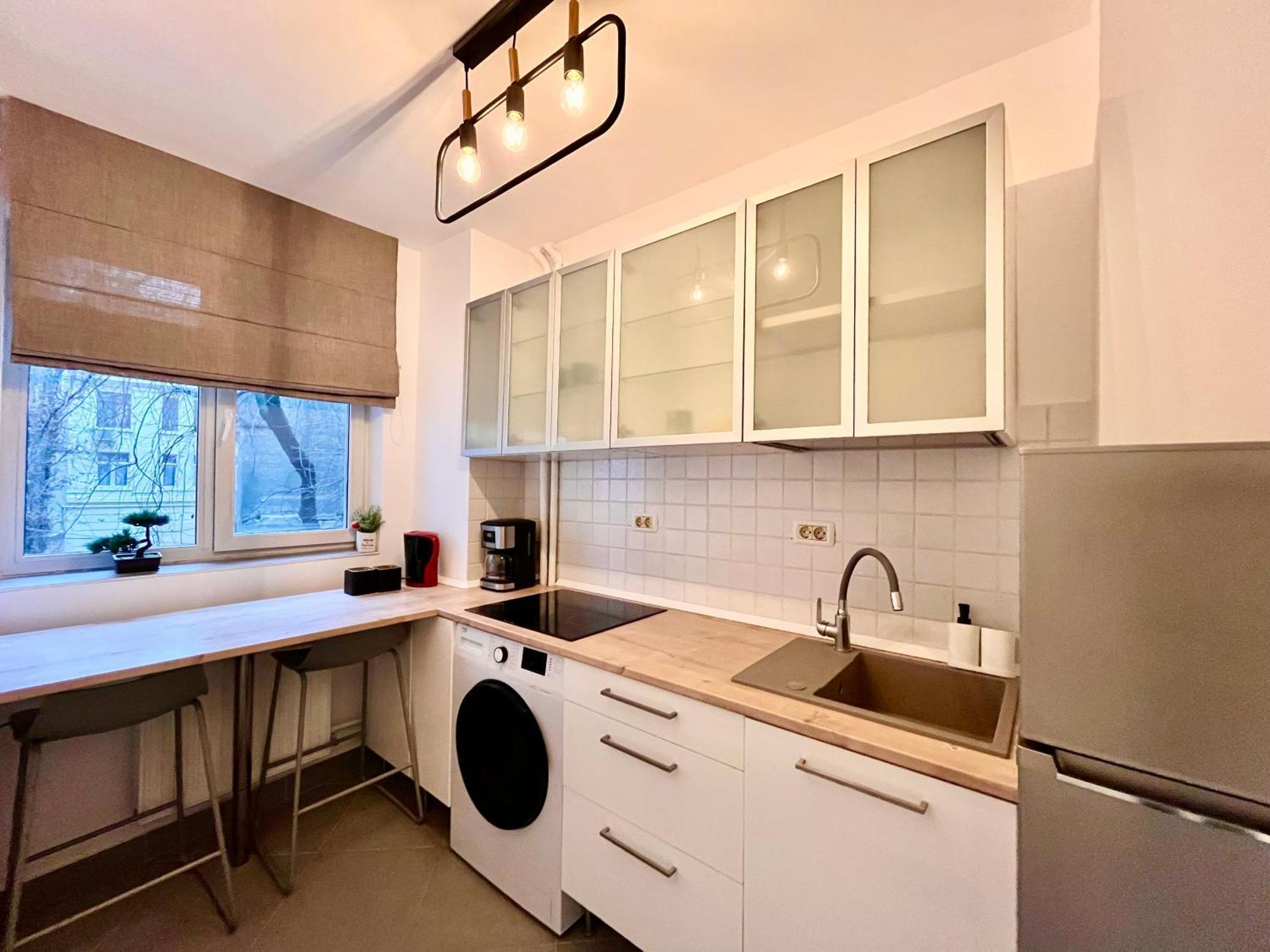 בוקרשט Cozy Apartment With Balcony מראה חיצוני תמונה